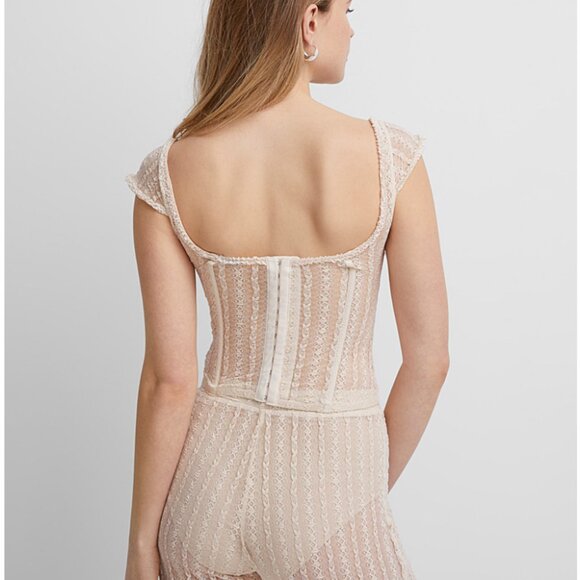 Elegant Cream Lace Women's Top - Picture 14 of 15